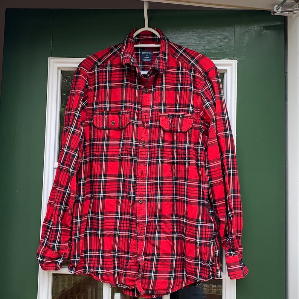 Men’s medium red flannel button up